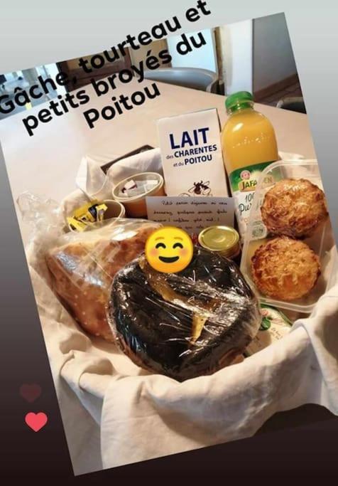 Gite Bin Benaise Draps Et Serviettes Compris Pamproux Exterior foto