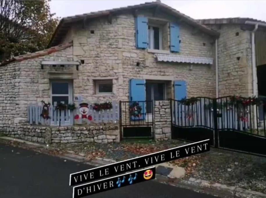 Gite Bin Benaise Draps Et Serviettes Compris Pamproux Exterior foto