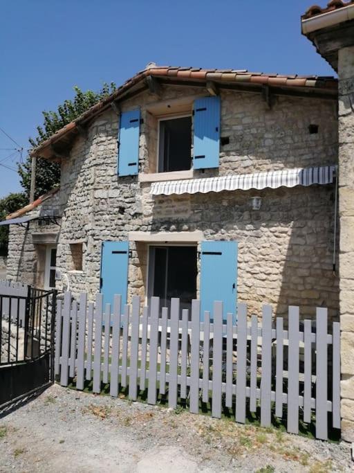 Gite Bin Benaise Draps Et Serviettes Compris Pamproux Exterior foto